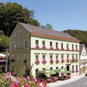 & Goldener Hirsch Hotel